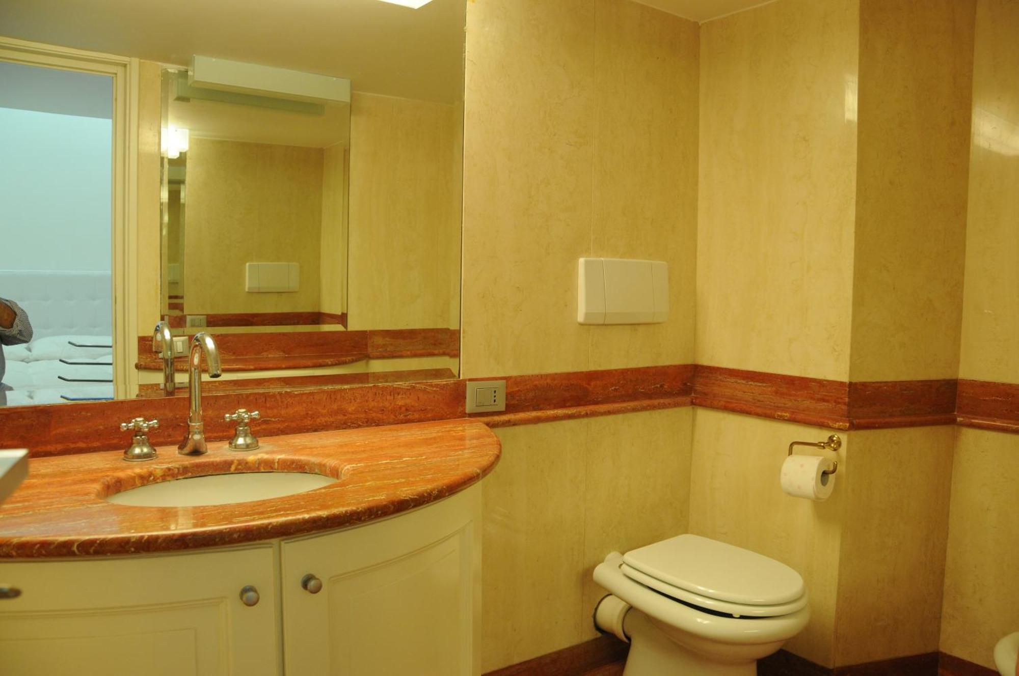 White Style Gambero Apartment Rome Bagian luar foto